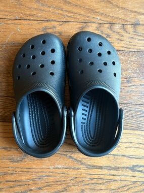 NWOT Black Crocs | Size J1